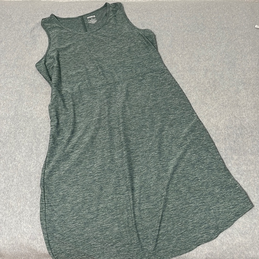 Duluth Trading Co Green Heathered Midi Dress